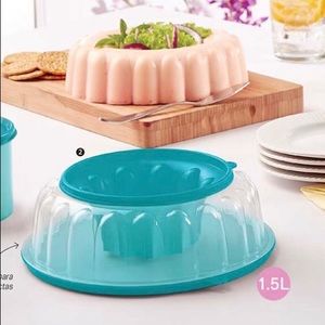Tupperware Jel-Ring Jello Mold Ice Ring in Blue